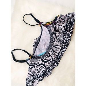 PINK Victoria’s Secret Ruffle Bikini Top✨LARGE